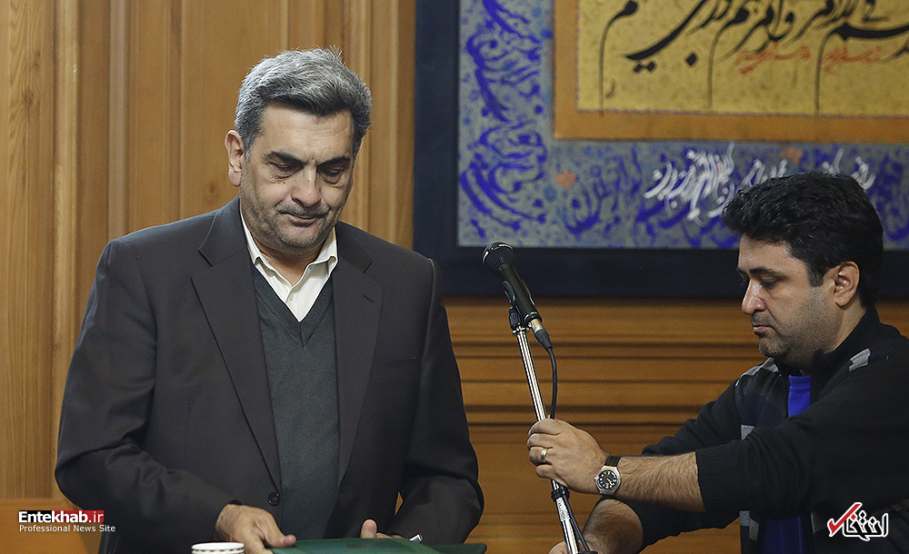 عکس/ ادای سوگند پیروز حناچی شهردار تهران