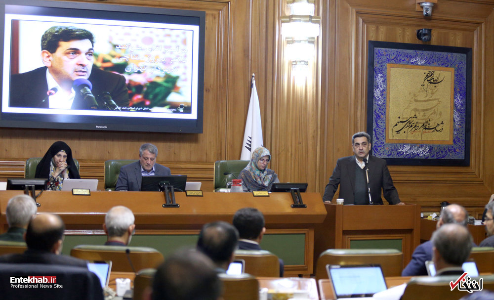 عکس/ ادای سوگند پیروز حناچی شهردار تهران