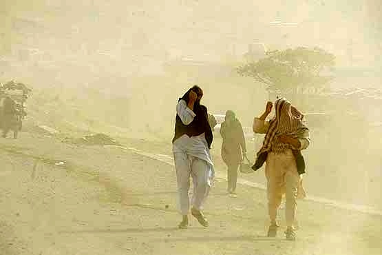 کاهش شدید دید در شمال سیستان و بلوچستان/ وزش باد با سرعت 119 کیلومتر بر ساعت در زابل