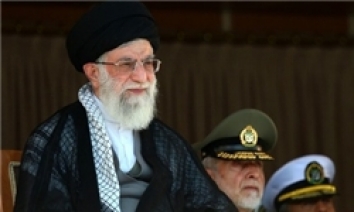 از تحرک دیپلماسی دولت حمایت میکنیم وبه تلاش دیپلماسی اهمیت میدهیم / از انچه در سفر نیویورک بود حمایت میکنیم البته برخی از انچه در این سفر پیش امد بجا نبود/ ما به هیت دیپلماسی دولت عزیزمان خوش بین هستیم ولی به امریکایی ها بدبینیم