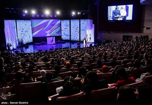 تصاویر : افتتاحیه سی و سومین جشنواره بین‌المللی فیلم فجر