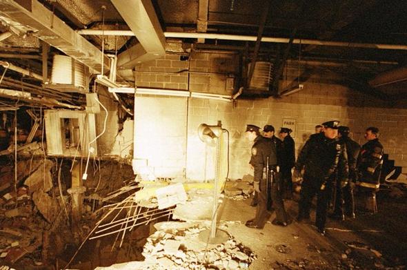 تصاویر : اولین حمله القاعده به برج‌های دوقلو