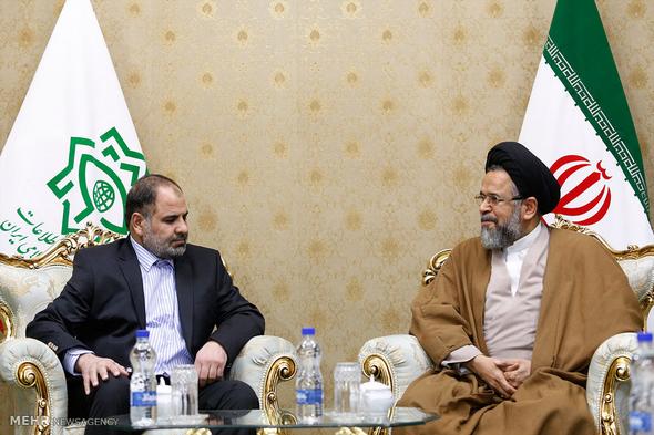 تصاویر : بازگشت دیپلمات ربوده شده به کشور