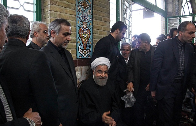 تصاویر: مراسم ختم مادر رئیس جمهور