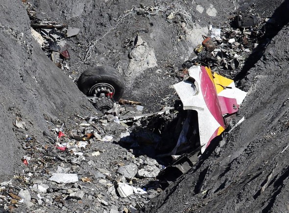 خبر مهم:سقوط هواپیمای فرانسوی عمدی بوده+عکس و توضیح 