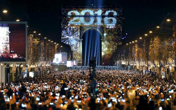 تصاویر : جشن های آغاز  2016 در جهان