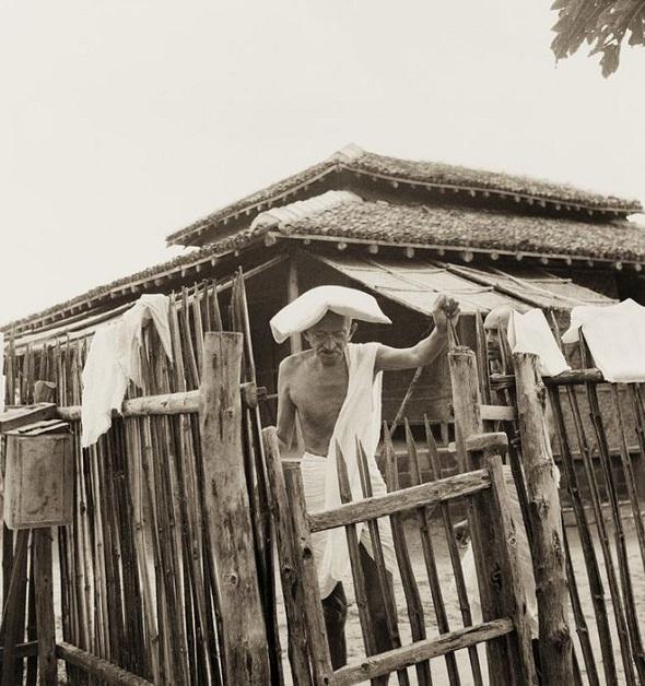 تصاویر : آلبوم کمیاب از 10سال آخر عمر گاندی