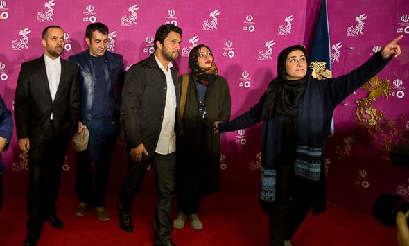تصاویر : محمدرضا عارف و همسرش روی فرش قرمز