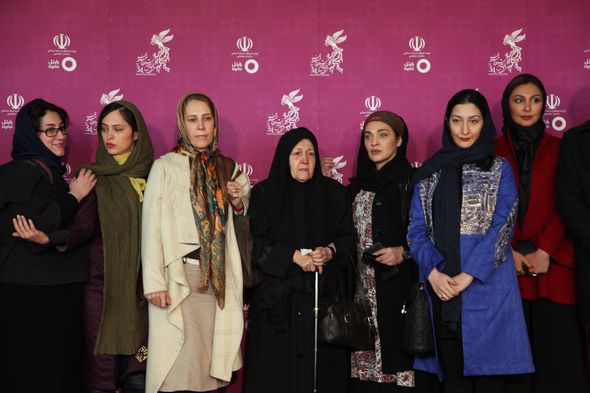 تصاویر : محمدرضا عارف و همسرش روی فرش قرمز