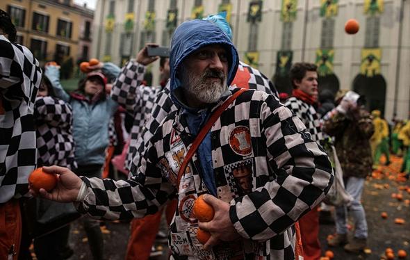 تصاویر : جنگ پرتقالی در ایتالیا