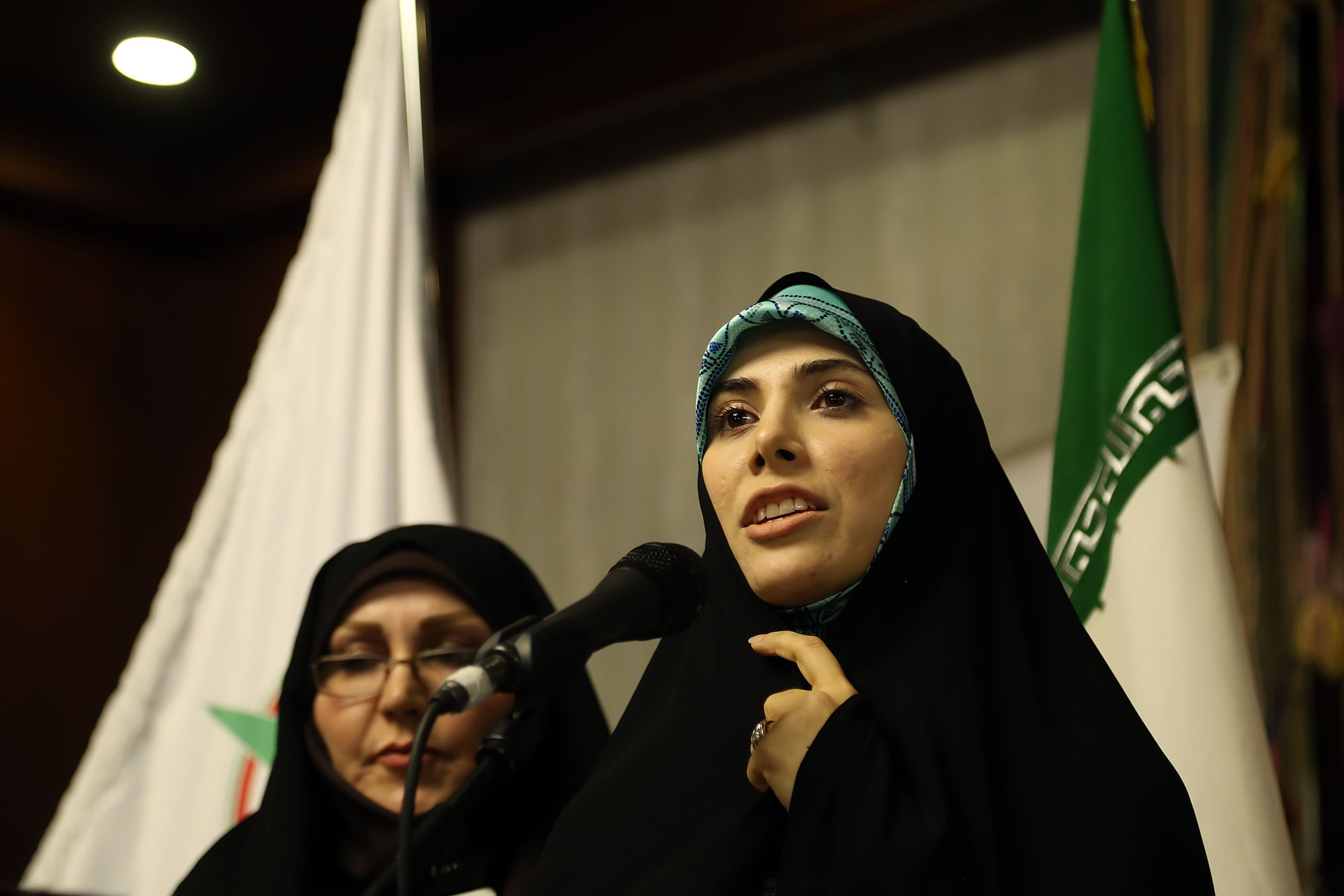 http://www.entekhab.ir/files/fa/news/1394/11/29/137843_471.jpg