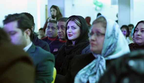 تصاویر : دیدار هنرمندان با کودکان معلول ذهنی