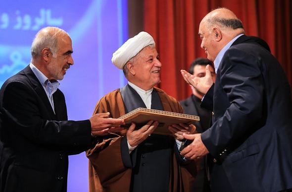 تصاویر : گرامیداشت روز معلم در دانشگاه امیرکبیر با حضور آیت الله هاشمی تصاویر : گرامیداشت روز معلم در دانشگاه امیرکبیر با حضور آیت الله هاشمی