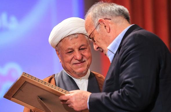 تصاویر : گرامیداشت روز معلم در دانشگاه امیرکبیر با حضور آیت الله هاشمی تصاویر : گرامیداشت روز معلم در دانشگاه امیرکبیر با حضور آیت الله هاشمی