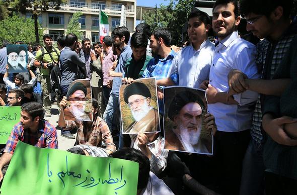 تصاویر : گرامیداشت روز معلم در دانشگاه امیرکبیر با حضور آیت الله هاشمی تصاویر : گرامیداشت روز معلم در دانشگاه امیرکبیر با حضور آیت الله هاشمی