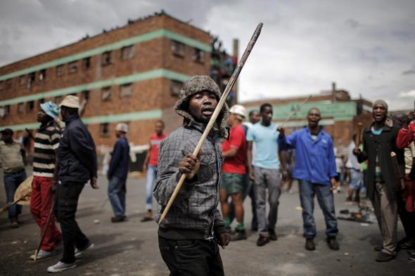 تصاویر : حمله به مهاجران در افریقای‌ جنوبی
