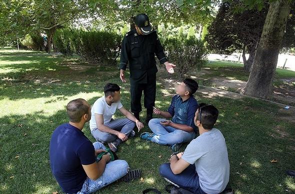 تصاویر : تذکر پلیس به روزه خواران در تهران