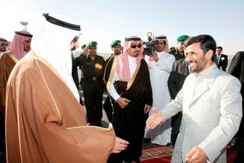 سفر احمدی نژاد به «جیبوتی» و روابط ایران - حماس، تحت نظر عربستان!