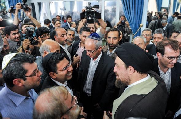 تصاویر : دیدار اعضای ستاد بزرگداشت امام(ره) با سید حسن خمینی