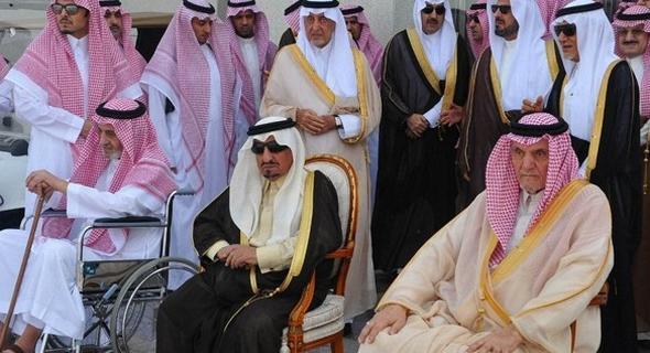 تصاویر : مراسم تشییع جنازه سعود الفیصل تصاویر : مراسم تشییع جنازه سعود الفیصل