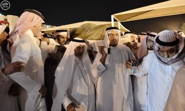 تصاویر : مراسم تشییع جنازه سعود الفیصل تصاویر : مراسم تشییع جنازه سعود الفیصل