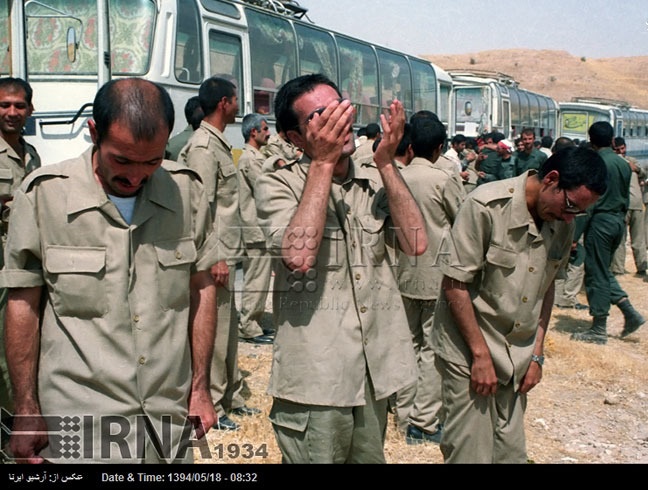 تصاویر: ورود نخستین گروه از آزادگان به خاک میهن اسلامی