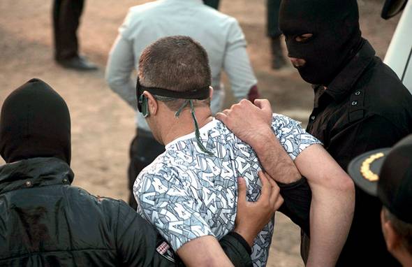 تصاویر : اعدام 3 متجاوز به عنف در کرج