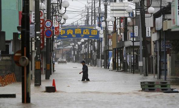 تصاویر : شمال و شرق ژاپن در زیر آب