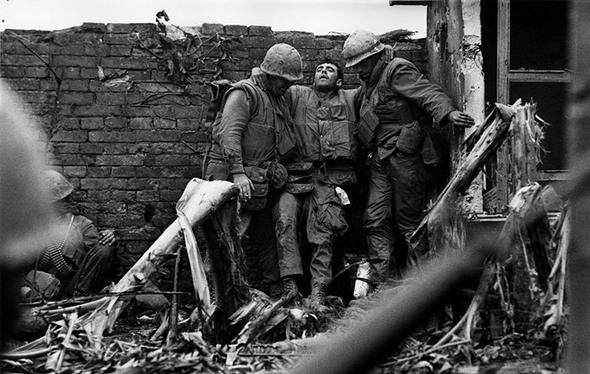 تصاویر : عکاسی در یک قدمیِ مرگ