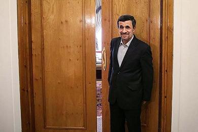 سخنگوی قوه قضائیه اعلام کرد: صدور قرار منع تعقیب در مورد شکایت احمدی‌نژاد از جهانگیری