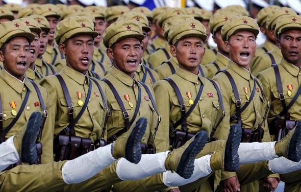 تصاویر : بزرگترین رژه نظامی کره شمالی