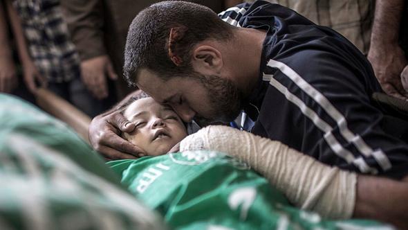 تصاویر : تراژدی شهادت مادر باردار در غزه