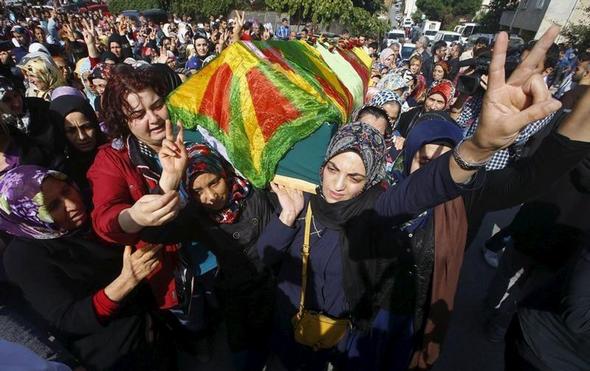 تصاویر : سوگواری و اعتراض در ترکیه