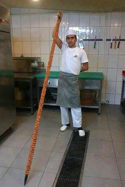 عکس: کباب کوبیده پنج متری!