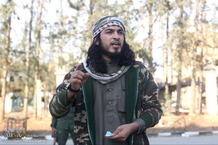 اعدام پیرمرد سوری به دست جلاد داعش +عکس اعدام پیرمرد سوری به دست جلاد داعش +عکس