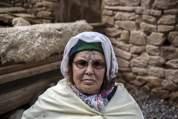 تصاویر : چهره عجیب زنان بربر تصاویر : چهره عجیب زنان بربر