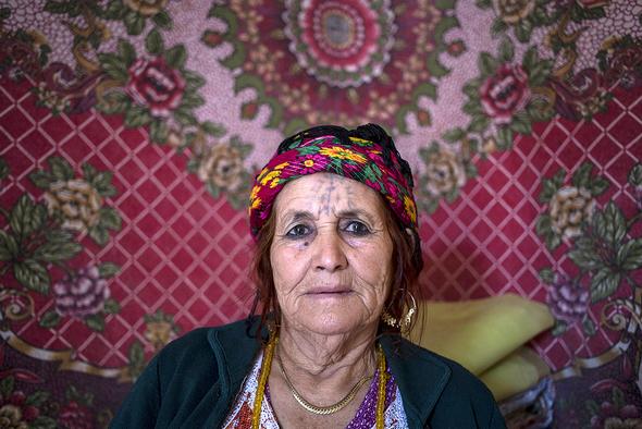 تصاویر : چهره عجیب زنان بربر تصاویر : چهره عجیب زنان بربر