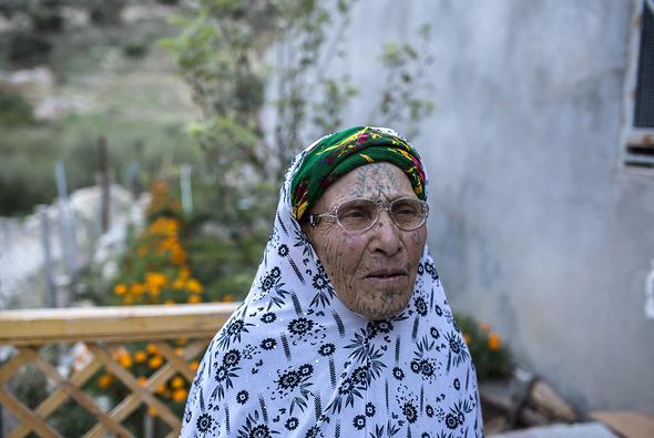 تصاویر : چهره عجیب زنان بربر تصاویر : چهره عجیب زنان بربر