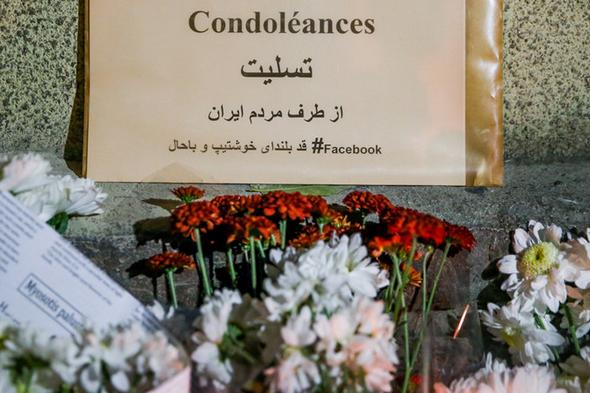 تصاویر : همدردی ایرانی‌ها با مردم فرانسه