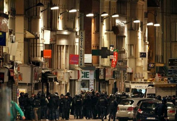 تصاویر : درگیری پلیس فرانسه با افراد ناشناس