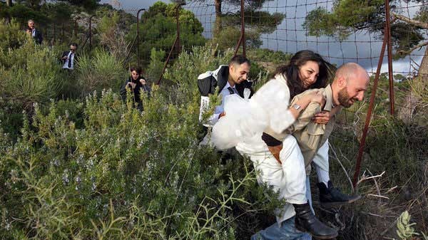 مراسم عروسی ساختگی، حقه یک سوری برای فرار به اروپا!+ عکس مراسم عروسی ساختگی، حقه یک سوری برای فرار به اروپا!+ عکس