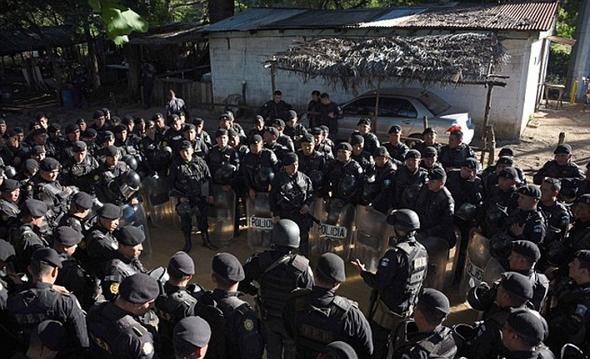 تصاویر : شورش مرگبار زندانیان در گواتمالا