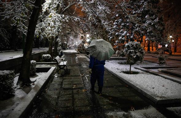 تصاویر : برف پائیزی در تهران