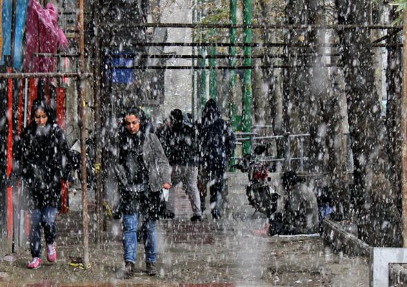 تصاویر : برف پائیزی در تهران