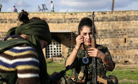 تصاویر : زنان چریک مسیحی در جنگ داعش