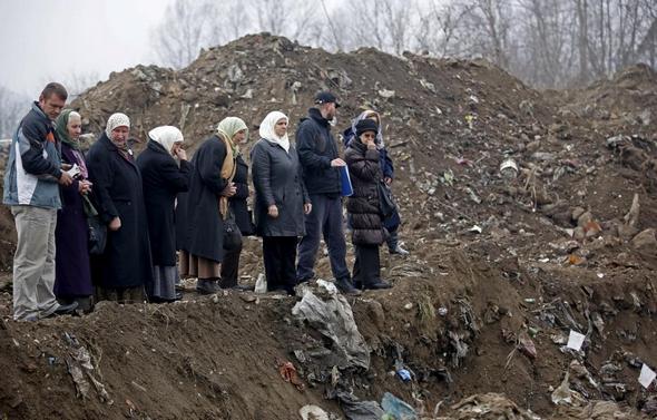 تصاویر : کشف گور دسته‌جمعی در بوسنی
