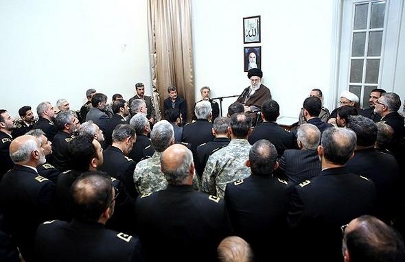 تصاویر : دیدار فرماندهان و مسئولان نیروی دریایی ارتش با رهبر معظم انقلاب