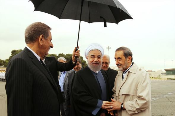 تصاویر : بدرقه رسمی روحانی در سفر به ترکیه