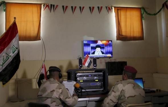 تصاویر : رادیویی برای مردم گرفتار داعش