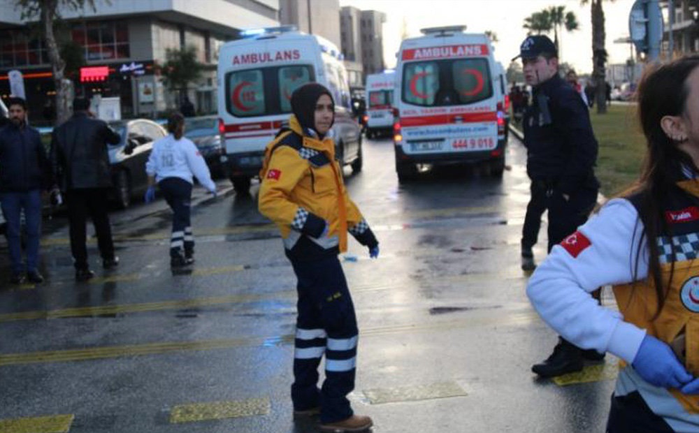 تصاویر : انفجار بمب در ازمیر ترکیه